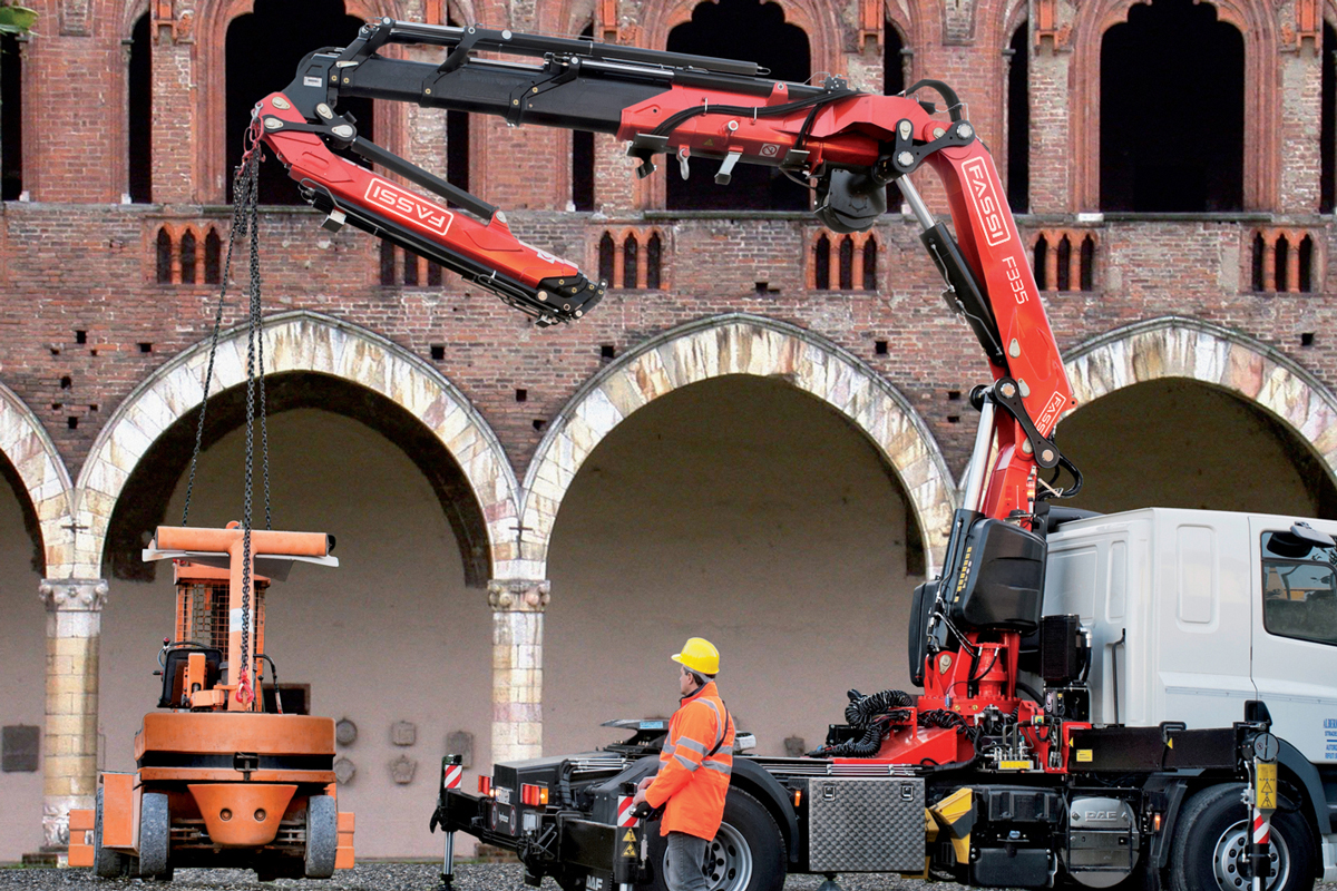 f335ra-e-dynamic-copertina-mobile